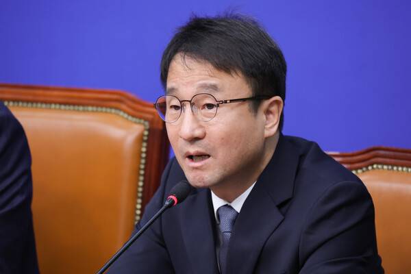 더불어민주당 한병도 원내대표가 19일 서울 여의도 국회에서 열린 최고위원회의에서 발언하고 있다. 2026.1.19. 연합뉴스