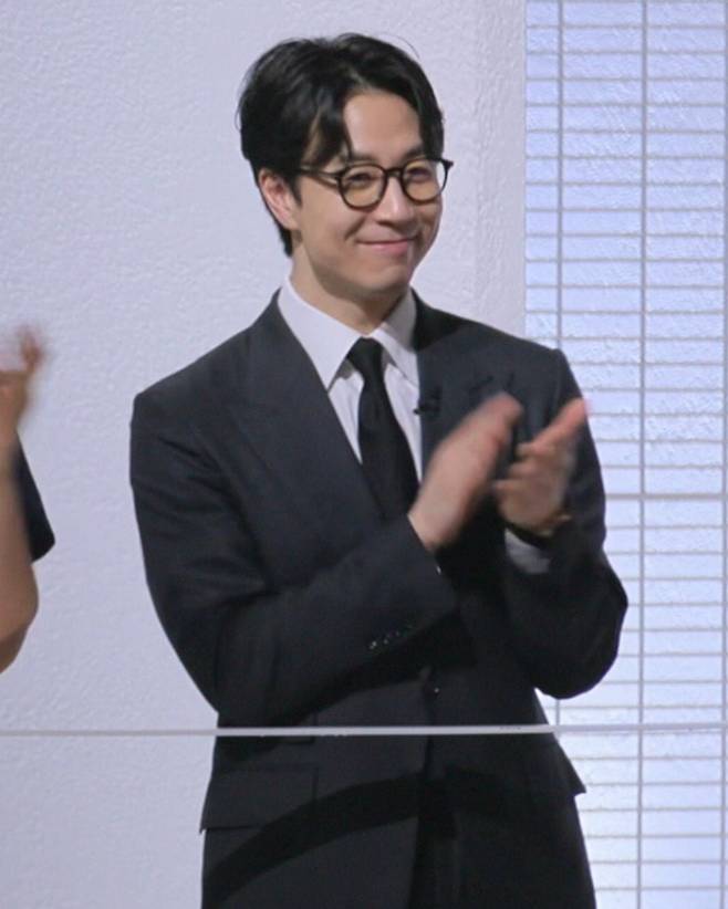 넷플릭스 ‘흑백요리사 2’ 최종화 화제성 톱에 오른 손종원 셰프의 수트 룩. 넷플릭스.