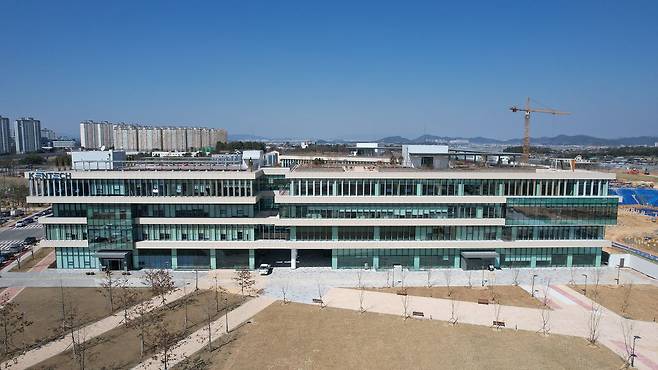 2024년 3월 전남 나주 한국에너지공대 행정강의동 전경. 사진 한국에너지공대