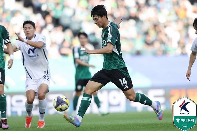 전진우. 사진=한국프로축구연맹