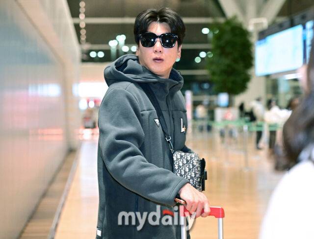 SSG 랜더스 김광현이 19일 인천국제공항을 통해 2026시즌 1차 스프링 캠프 참석 차 미국 플로리다로 출국했다./인천공항 = 한혁승 기자