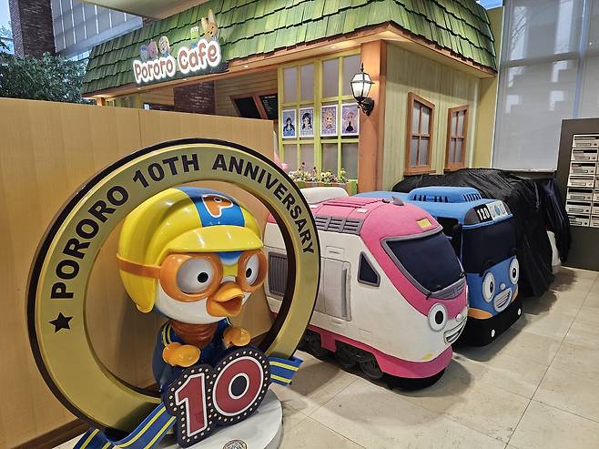 아이코닉스 판교사옥에 전시된 캐릭터 모형, 성남=최은지 기자