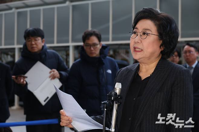 황진환 기자