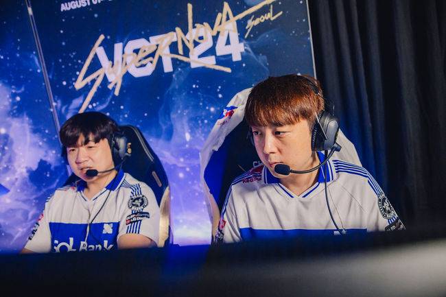 라이엇 게임즈 플리커.