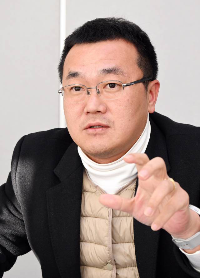 최식원 국립산림과학원 박사가 “산림자원은 보존 대상을 넘어 고부가가치 산업 자원이 될 수 있다”고 강조하고 있다. 오승현 기자