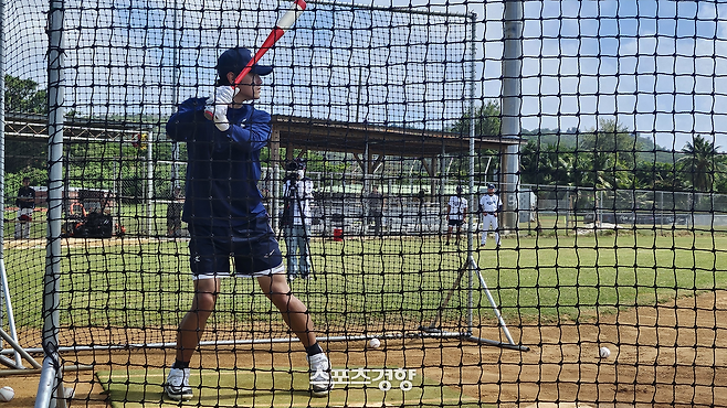 WBC 대표팀 김도영 사이판 올레아이 구장에서 타격훈련을 하고 있다. 사이판 | 심진용 기자