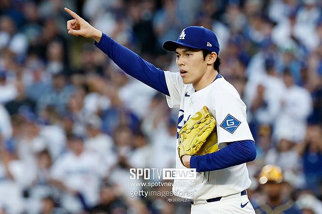 &nbsp;▲ 구속이 급상승한 아레산드로는 사사키 로키가 일본 시절 기록한 165km의 벽을 깨는 것을 목표로 하고 있다