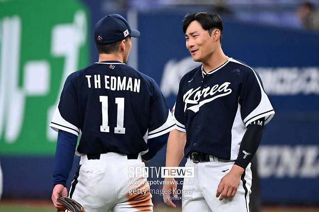 ▲ 2023 WBC 키스톤 콤비였던 토미 에드먼과 김하성. 두 선수 모두 부상으로 2026년 대회에 참가하지 못한다.