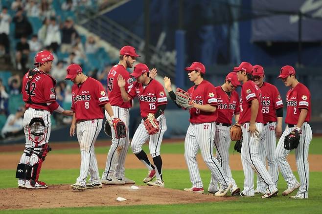 ▲ 주축 선수들의 이적 악재를 이겨내기 위해 단단한 정신 무장으로 캠프를 준비하는 KIA 선수단 ⓒKIA타이거즈