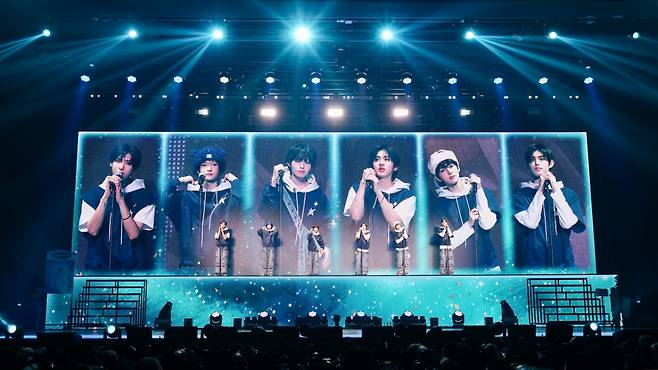 JYP 킥플립, 데뷔 첫 팬 콘서트 서울 공연 성료 "위플립 덕에 행복했던 1년, 앞으로도 억주년까지 함께하기를"