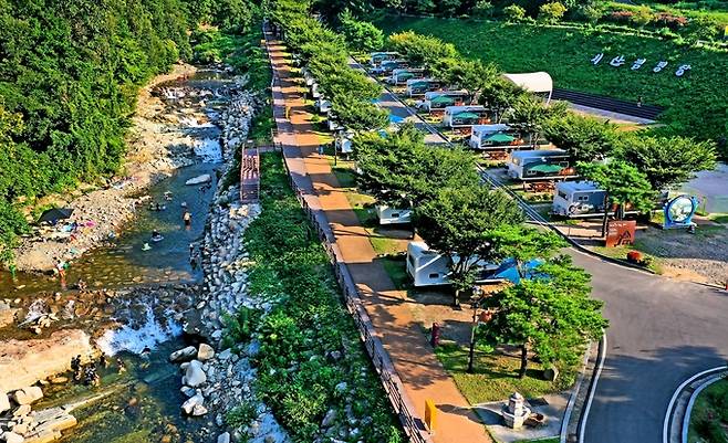 ▲ 치산캠핑장 여름 전경.영천시