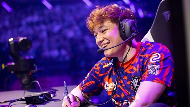 '알렉스' 알렉산드레 살레 페이퍼 렉스 감독