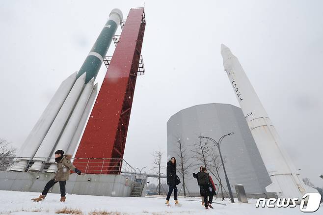 사진은 경기 과천시 국립과천과학관에 전시된 나로호 모형의 모습. 2024.1.9/뉴스1 ⓒ News1 신웅수 기자