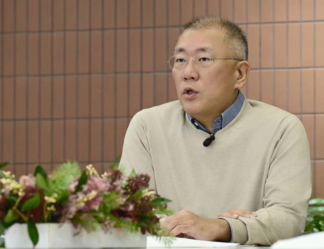 정의선 현대차그룹 회장이 5일 2026년 신년회에서 발언하고 있다. 현대차·기아 제공.