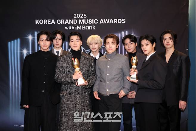 [단독] 에이티즈 “데뷔 7주년 초심 되새긴 직후 KGMA 그랜드상, 더 뜻깊어” [IS인터뷰]