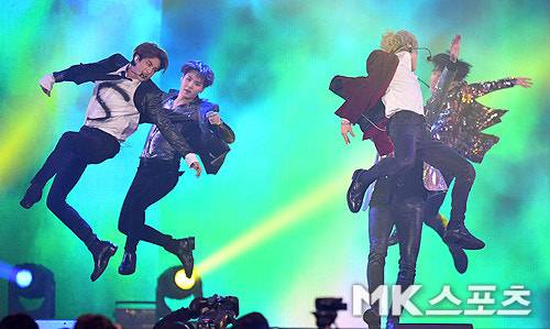 시위 구호 멈춘 광화문, 방탄소년단 ‘아리랑’이 채운다 “190개국 생중계”