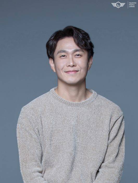 오정세, 열등감 폭발 영화 감독 된다('모자무싸')