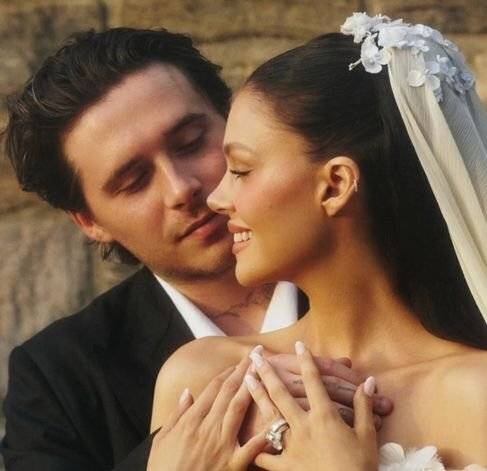 브루클린 베컴(왼쪽)과 니콜라 펠츠 베컴 부부. 브루클린 베컴 인스타그램 캡처