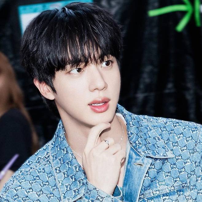 뉴욕의 상징이 선택한 얼굴..엠파이어 스테이트 빌딩, 진 영상으로 BTS 컴백 기념