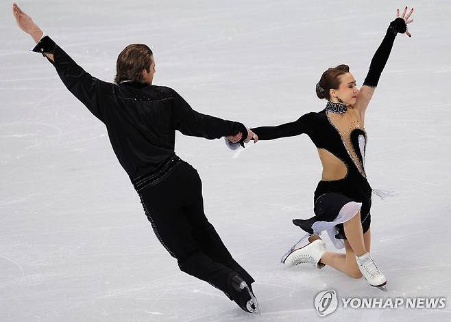 2010 밴쿠버 올림픽에 출전한 앨리슨 리드(오른쪽) [EPA=연합뉴스]