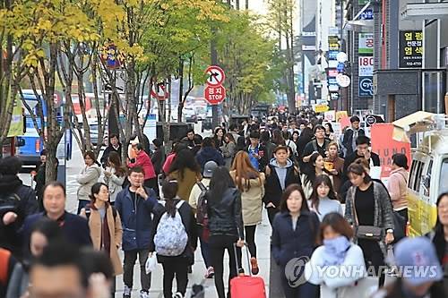 얼마나 많은 유동인구가 있느냐가 장사의 성패를 가른다. [사진=연합뉴스]