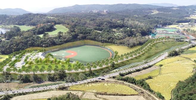 ▲ 경주시가 전국 규모 야구대회 단독 개최를 위한 핵심 인프라인 '경주 베이스볼파크 3구장'이 오는 5월 준공을 앞두고 마무리 공정을 진행하고 있다. 사진은 경주 베이스볼파크 3구장 조감도