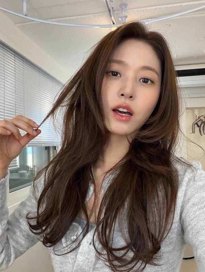 사진ㅣ설현 SNS