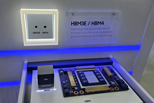 삼성전자가 공개한 HBM3E 및HBM4(사진=장경윤 기자)