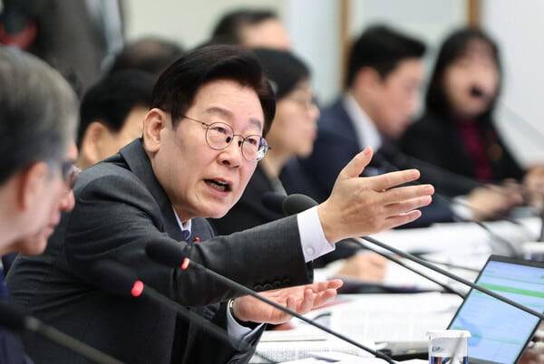 이재명 대통령이 20일 청와대에서 열린 국무회의에서 발언하고 있다./뉴시스