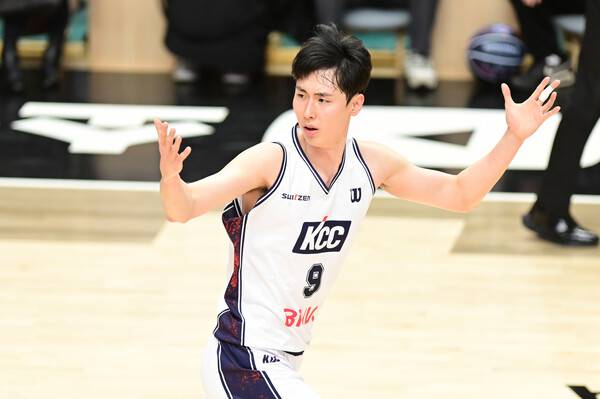 부산 케이씨씨(KCC) 송교창. 프로농구연맹 제공