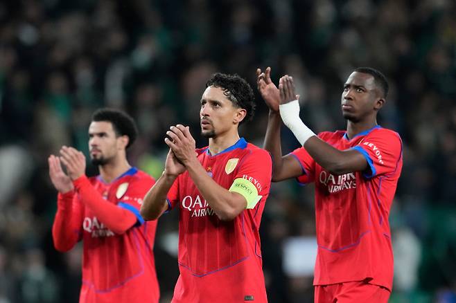 스포르팅에 패한 후 PSG 선수들의 모습. 사진=AP 연합뉴스