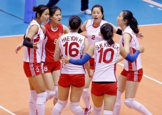 2023년 항조우 아시안게임서 북한 여자배구 선수들 경기 모습