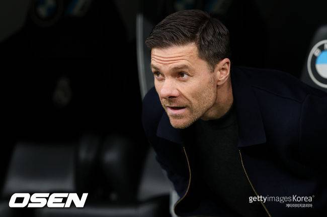 지금 멤버로도 월드클래스 가능.. '레알서 경질' 사비 알론소, 아스날과 14점 차 리버풀 구원투수 자원