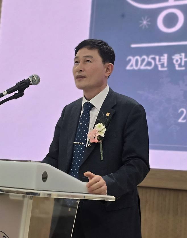 윤성원 제38대 한남대 총동문회장이 취임사하고 있다.                                                                                                                        사진 한성일 기자