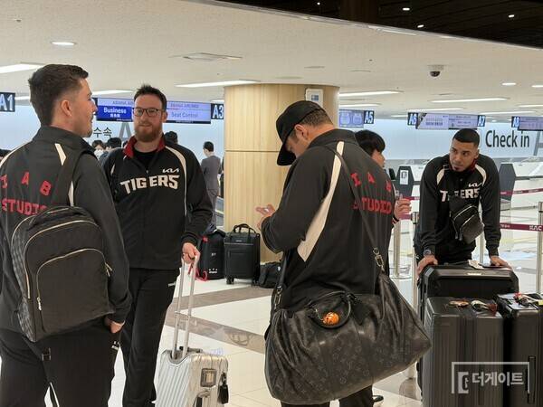 네일과 KIA 외국인 선수들(사진=더게이트 배지헌 기자)