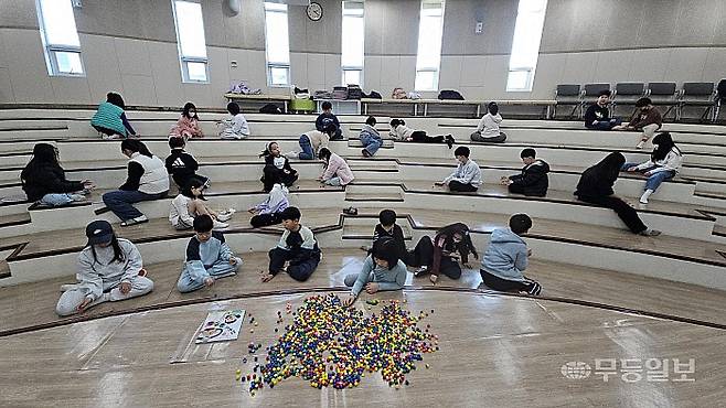 광주 광산구 운남어린이도서관이 진행한 전통놀이 프로그램.