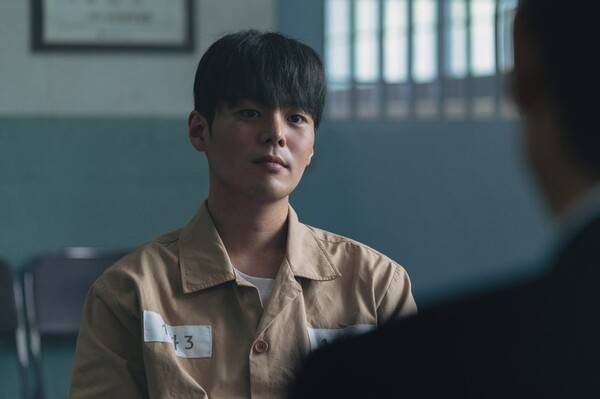 '블러디 플라워' 스틸 컷 / 사진=디즈니+