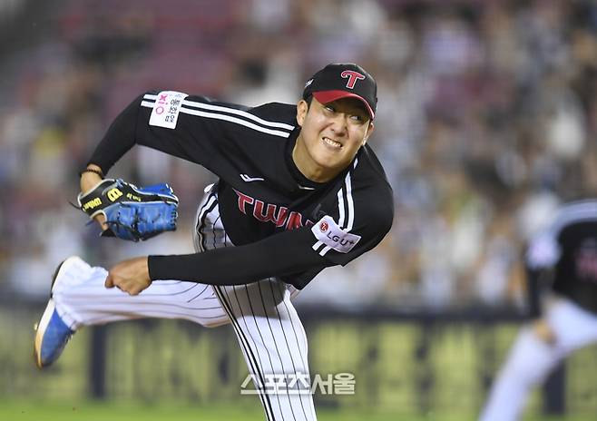 LG 선발투수 손주영이 10일 서울 잠실구장에서 열린 2025 KBO리그 두산과 경기에서 역투하고 있다. 잠실 | 최승섭기자 thunder@sportsseoul.com