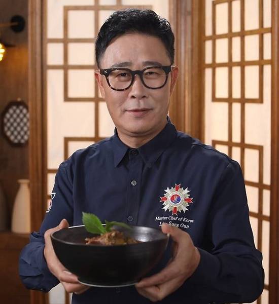 셰프 임성근은 음주운전 셀프 고백을 했다가 '선제 방어용'이라는 지적과 함께 이후 거짓 해명 등이 들통나면서, 그동안 방송에서 쌓은 호감도가 '추풍낙엽'처럼 나뒹굴었다. /임성근 인스타그램