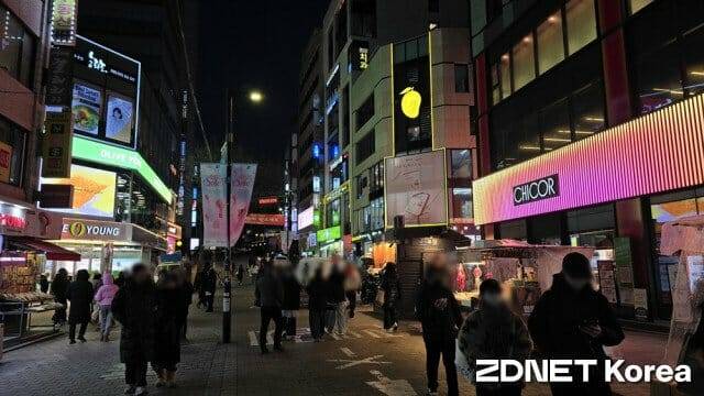 시코르 명동점과 올리브영 명동타운 점이 마주한 모습 (사진=지디넷코리아)