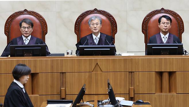 조희대 대법원장이 22일 오후 서울 서초구 대법원 대법정에서 열린 전원합의체 선고에서 발언하고 있다. /뉴스1