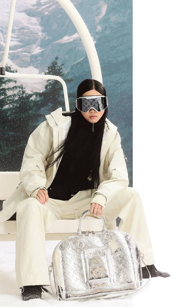 루이비통의 스키 리조트 룩 루이비통 제공