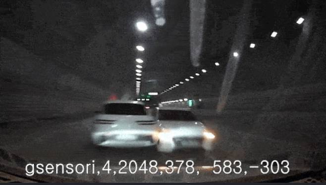 A car is streaking the wrong way on an expressway and causing a series of crashes on Jan 20 while the driver under the influence of marijuana. [GYEONGGI NAMBU PROVINCIAL POLICE]