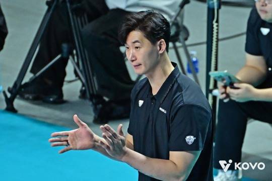 우리카드, 삼성화재 3-0 완파…박철우 감독대행 선수들 전체적으로 잘 해줘