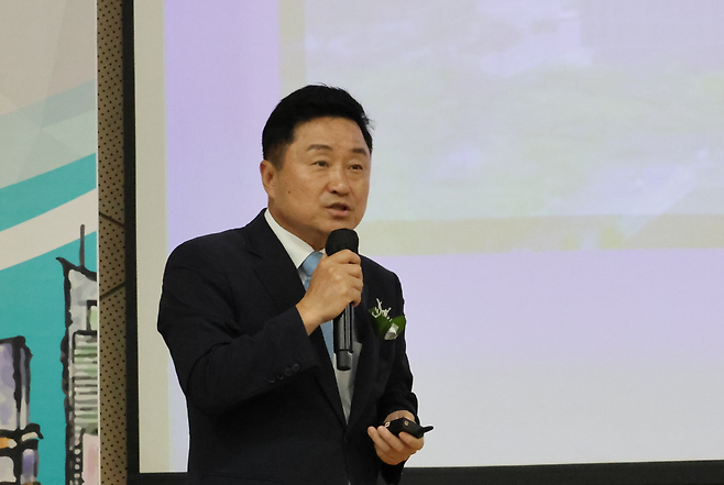 최인호 전 더불어민주당 국회의원. 홍윤 기자