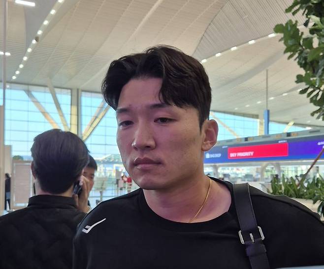 [인천공항=뉴시스] 문채현 기자 = 프로야구 LG 트윈스의 박해민이 22일 인천국제공항에서 2026 스프링캠프 출국을 앞두고 취재진과 인터뷰를 하고 있다. 2026.01.22. dal@newsis.com *재판매 및 DB 금지