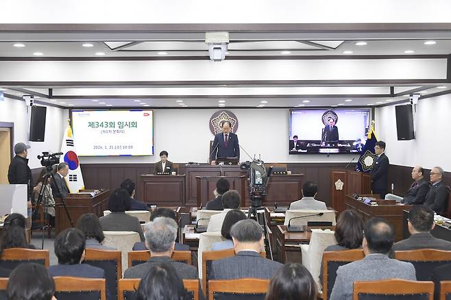 경기도 동두천시의회 제343회 임시회 개회 모습 ⓒ동두천시의회 제공