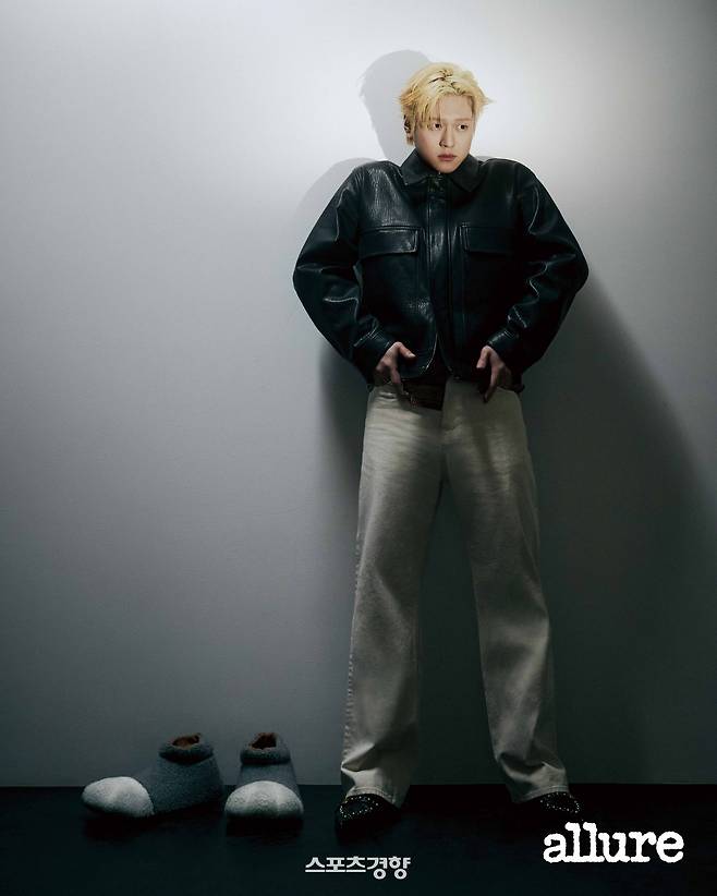 화보 촬영을 하고 있는 배우 고경표. 얼루어 코리아 제공