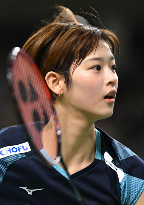 ▲ 실력과 미모를 모두 겸비한 역대급 히로인의 탄생에 일본이 들뜨고 있다. 본인을 우유부단한 성격이라 분석하면서도 코트에서는 누구보다 단호하게 셔틀콕을 내리꽂는 반전 매력으로 스타성을 발휘하는 중이다. ⓒ 타구치 마야 팬 SNS