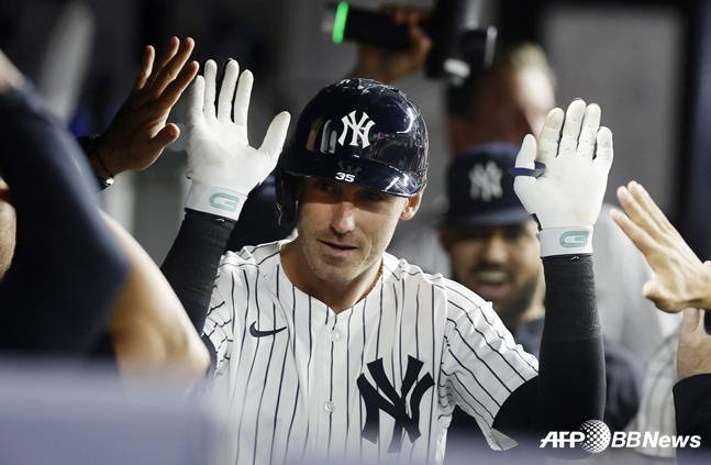 코디 벨린저가 뉴욕 양키스와 재계약을 맺었다. /AFPBBNews=뉴스1